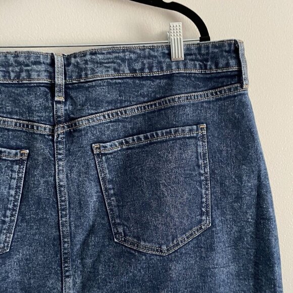 Old Navy Womn 16 Higher High-Rise Button-Fly OG Straight Cut-Off Mini Jean Skirt - Picture 9 of 11